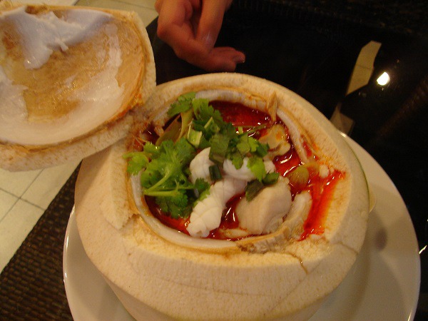 バンコク・スワンナプーム国際空港で食べたトムヤムクン
