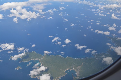 機内から見えた鹿児島沖の島々の景色